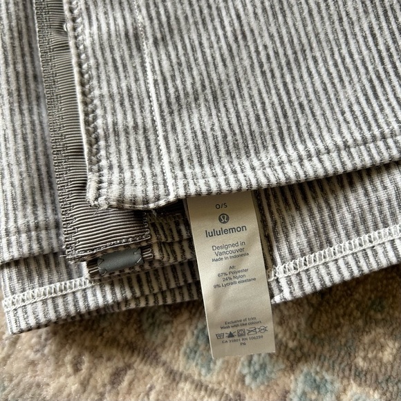 Lululemon Vinyasa Scarf - Picture 4 of 6